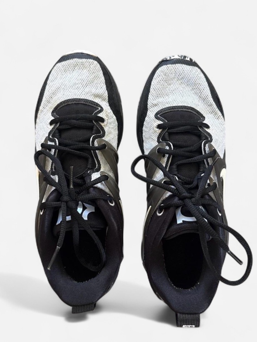 Nike Black and White Men's Athletic Basketball Shoes